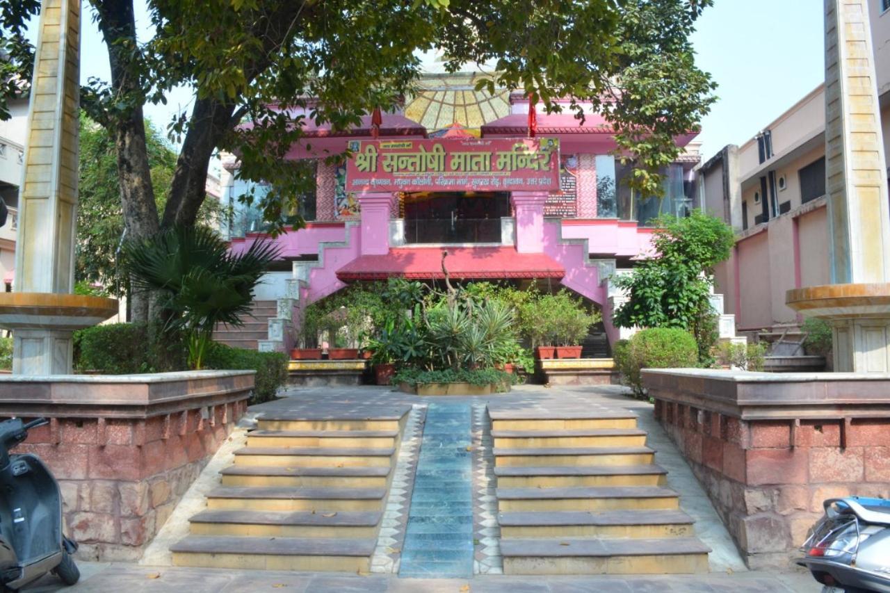 Ananda Krishna Van Vrindāvan Eksteriør bilde