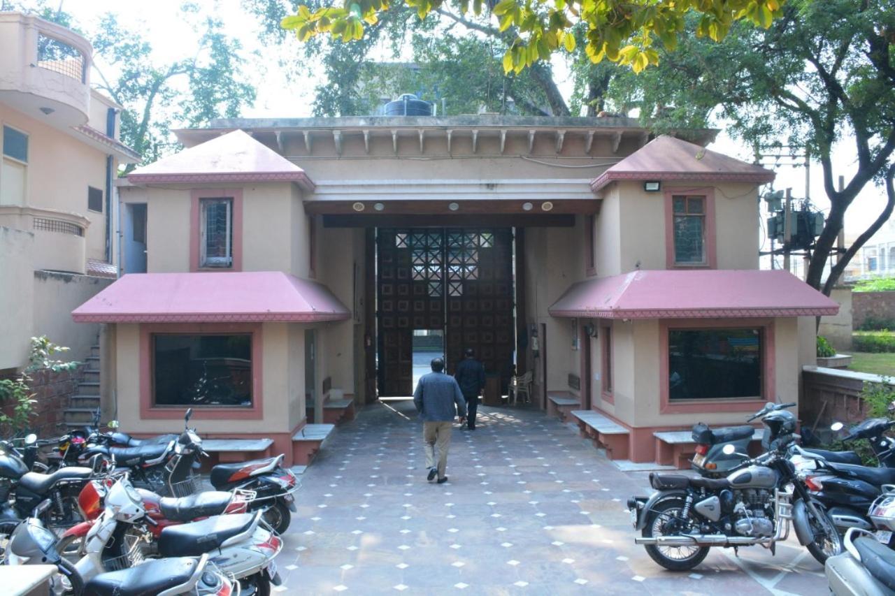 Ananda Krishna Van Vrindāvan Eksteriør bilde
